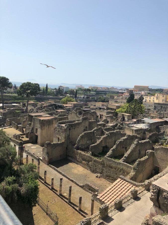 Short Lets Lulu Apartment Ercolano Bagian luar foto