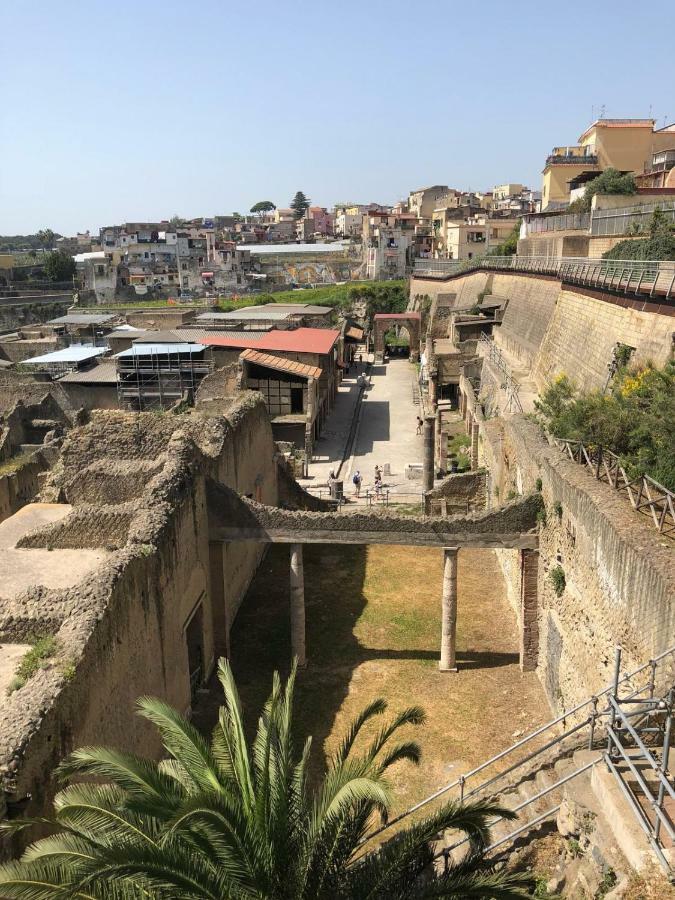 Short Lets Lulu Apartment Ercolano Bagian luar foto