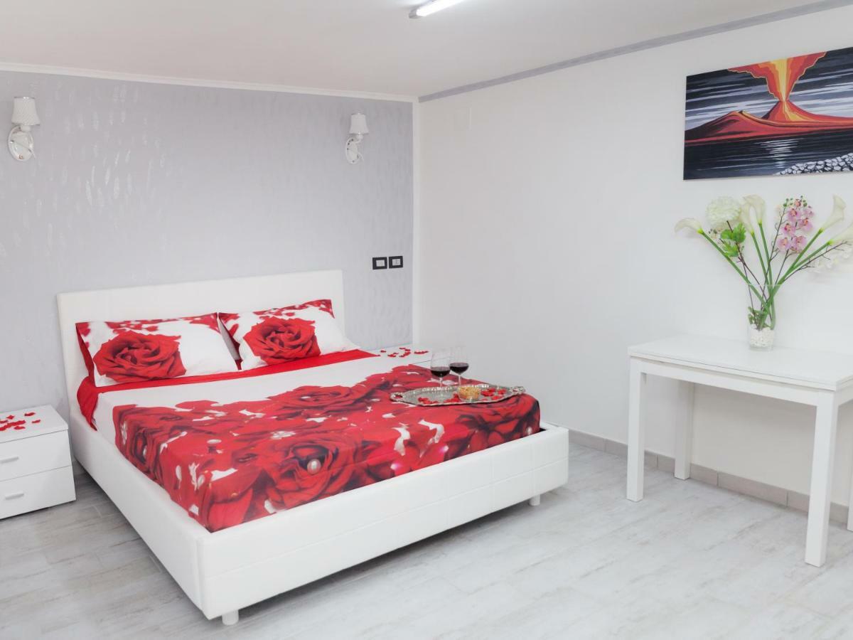 Short Lets Lulu Apartment Ercolano Bagian luar foto